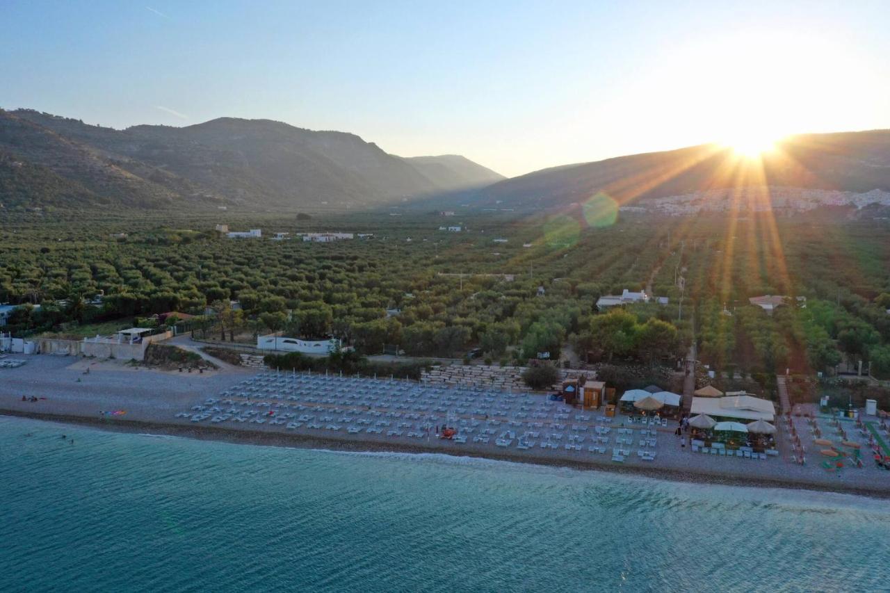 Saracena Holiday Home Featured With Private Beach And Swimming Pool มัตตีนาตา ภายนอก รูปภาพ