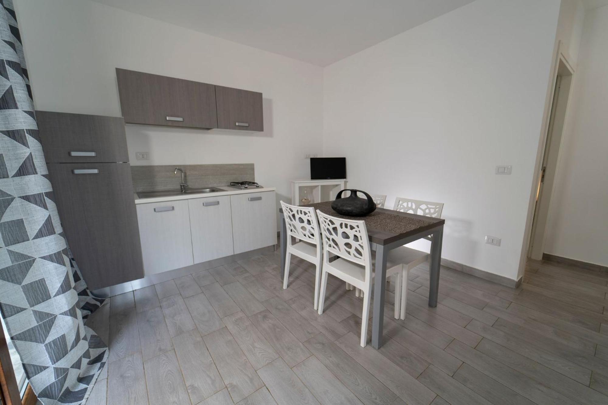 Saracena Holiday Home Featured With Private Beach And Swimming Pool มัตตีนาตา ภายนอก รูปภาพ