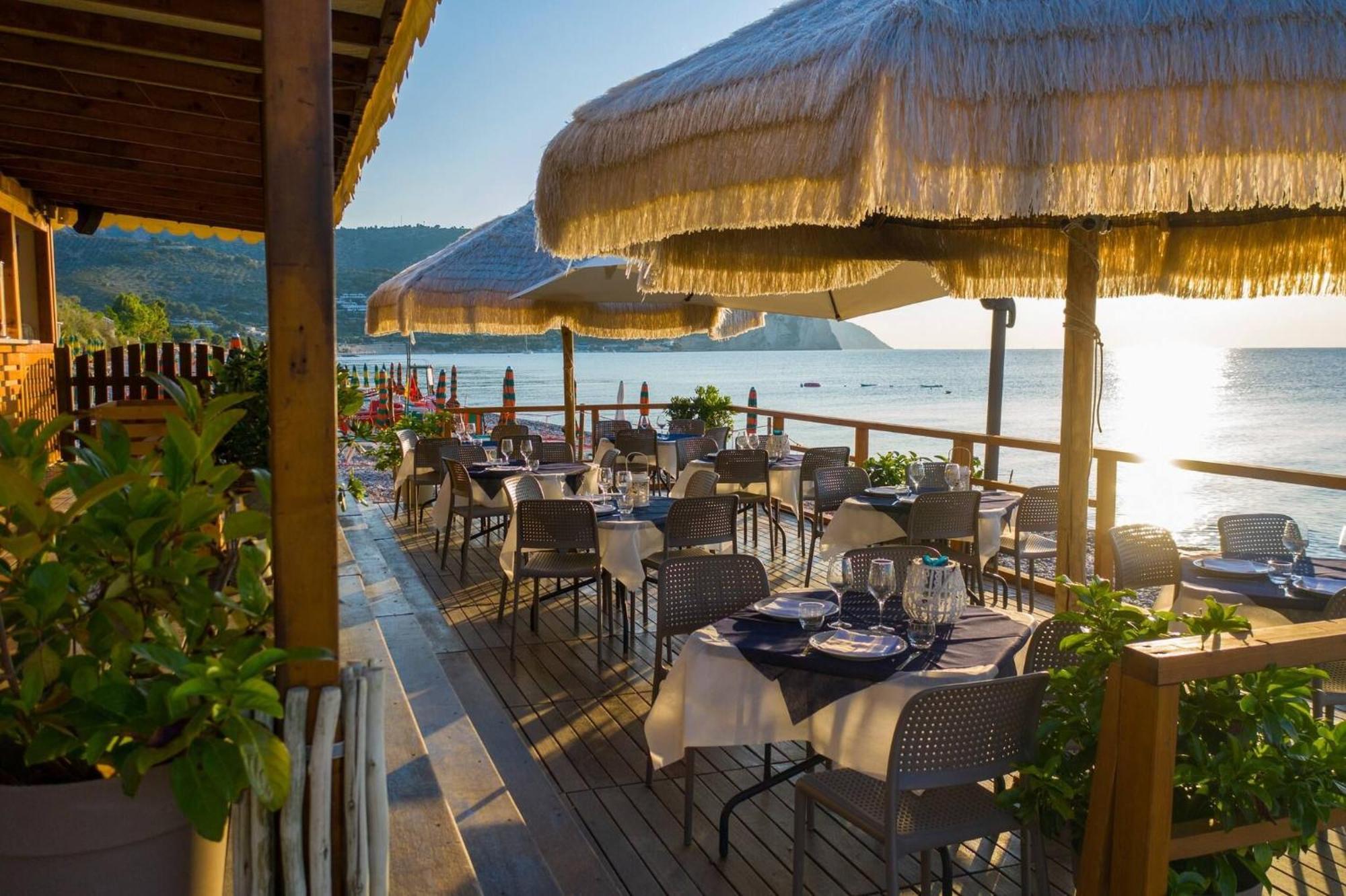 Saracena Holiday Home Featured With Private Beach And Swimming Pool มัตตีนาตา ภายนอก รูปภาพ